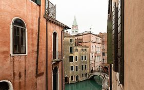Luxury Venetian Rooms